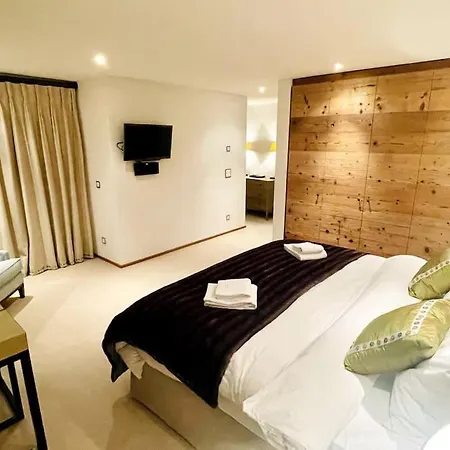 Luxury Walking Distance To Caumasee