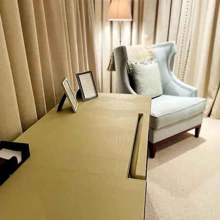 Luxury Walking Distance To Caumasee