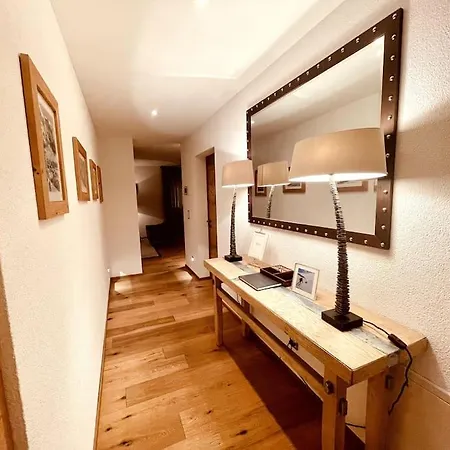 Luxury Walking Distance To Caumasee