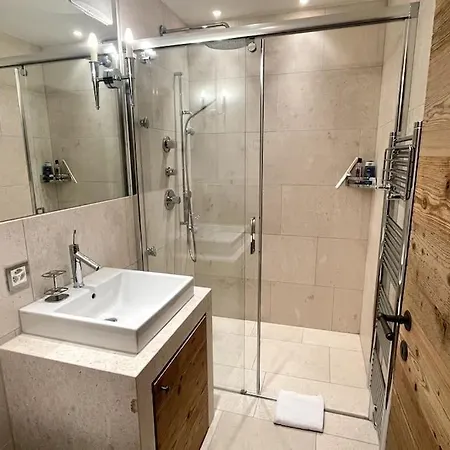 Luxury Walking Distance To Caumasee Apartment Flims