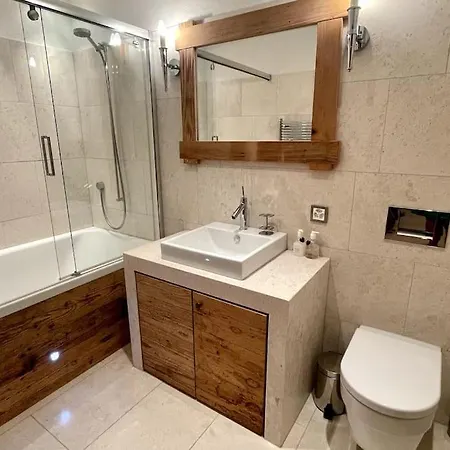 Luxury Walking Distance To Caumasee *