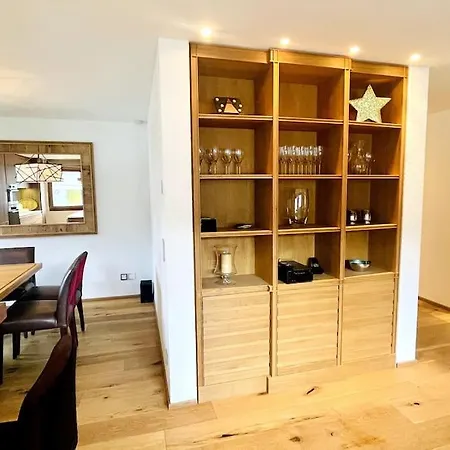 Lägenhet Luxury Walking Distance To Caumasee