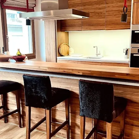 Luxury Walking Distance To Caumasee