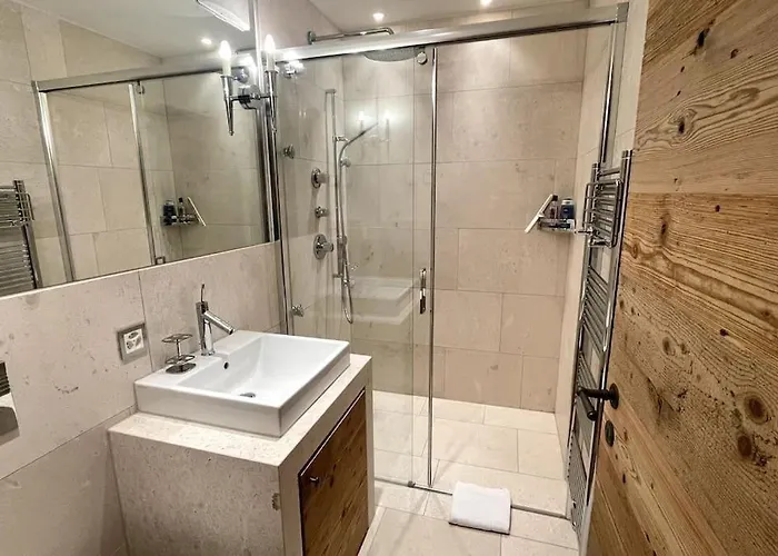 Luxury Walking Distance To Caumasee Daire Flims