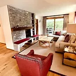 Luxury Walking Distance To Caumasee